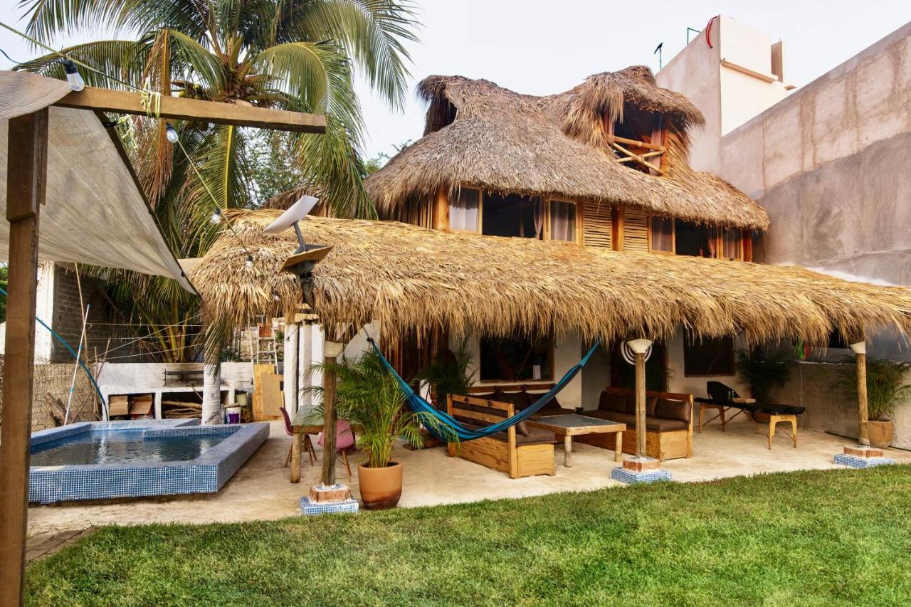 Emuna Guest House Пуэрто-Эскондидо Экстерьер фото