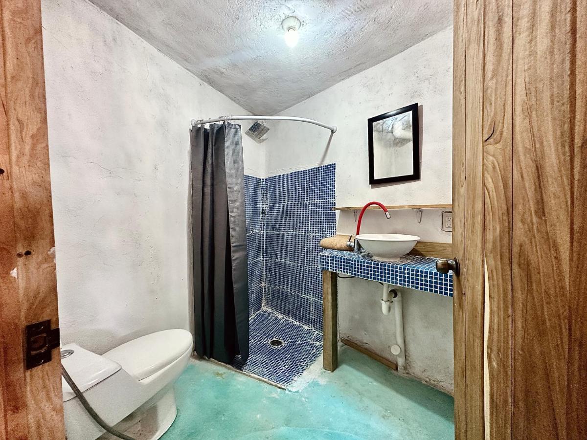 Emuna Guest House Пуэрто-Эскондидо Экстерьер фото